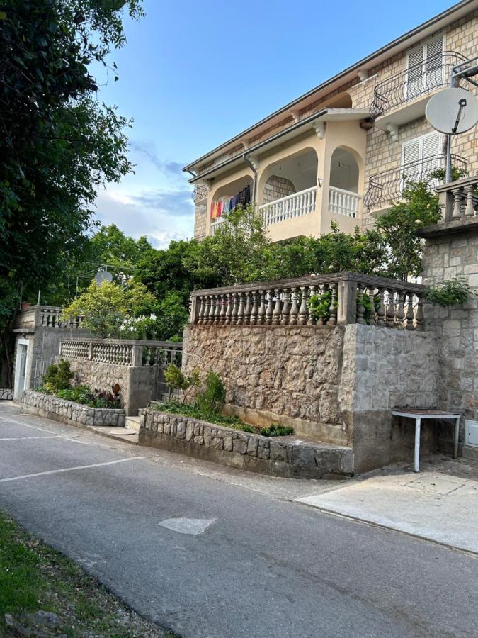 Lazarus Bigova Apartments Tivat Eksteriør bilde