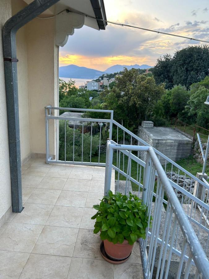 Lazarus Bigova Apartments Tivat Eksteriør bilde