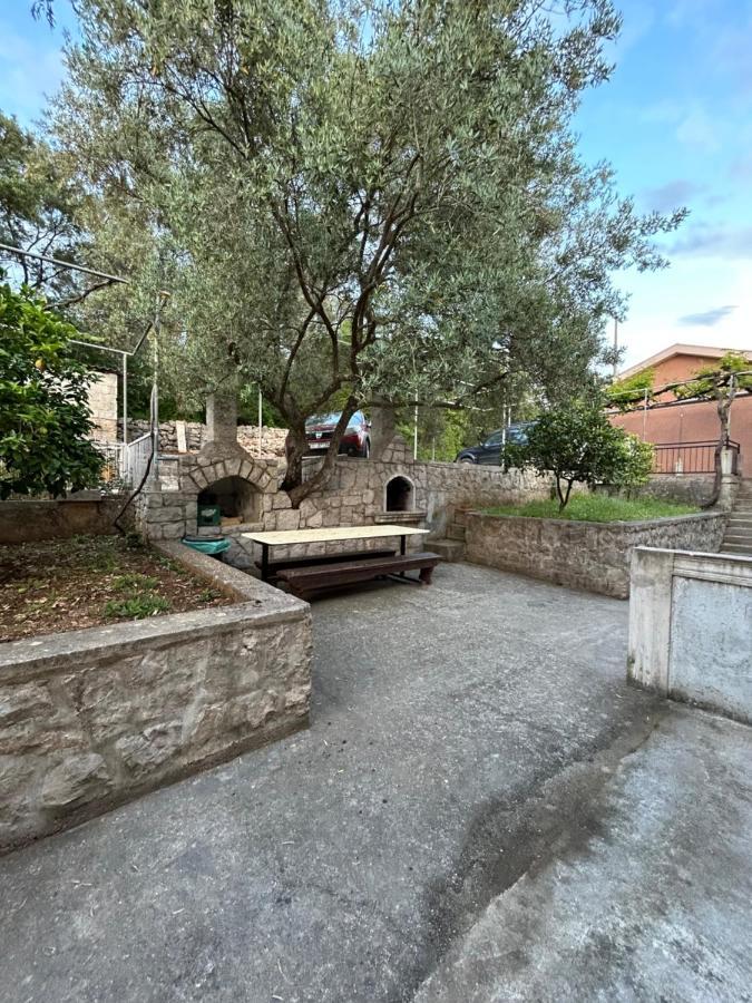 Lazarus Bigova Apartments Tivat Eksteriør bilde