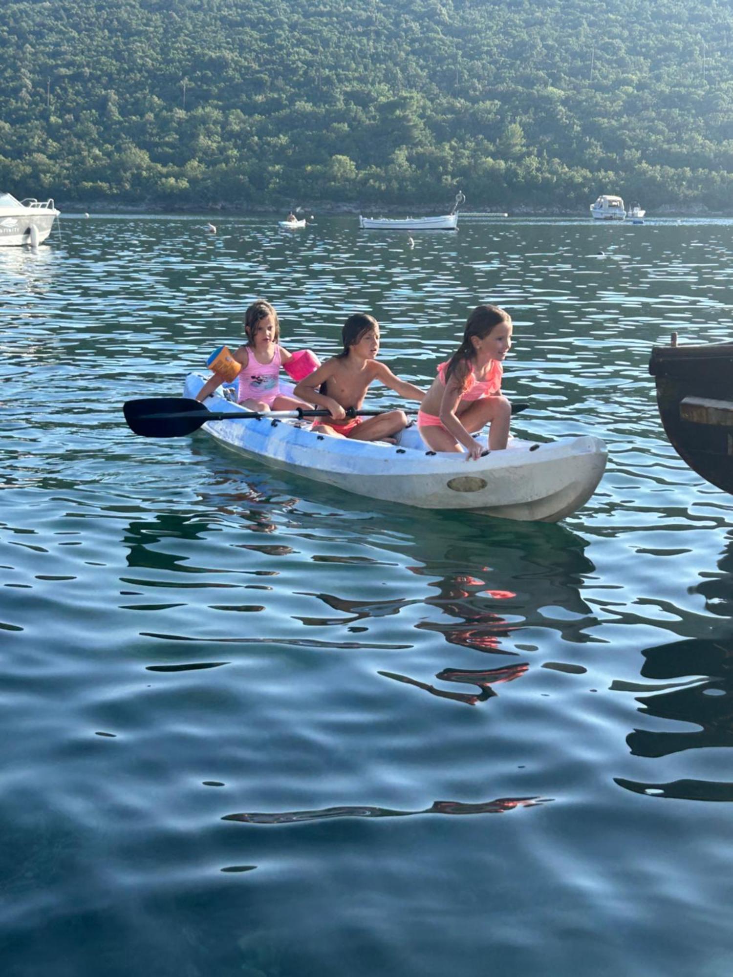 Lazarus Bigova Apartments Tivat Eksteriør bilde