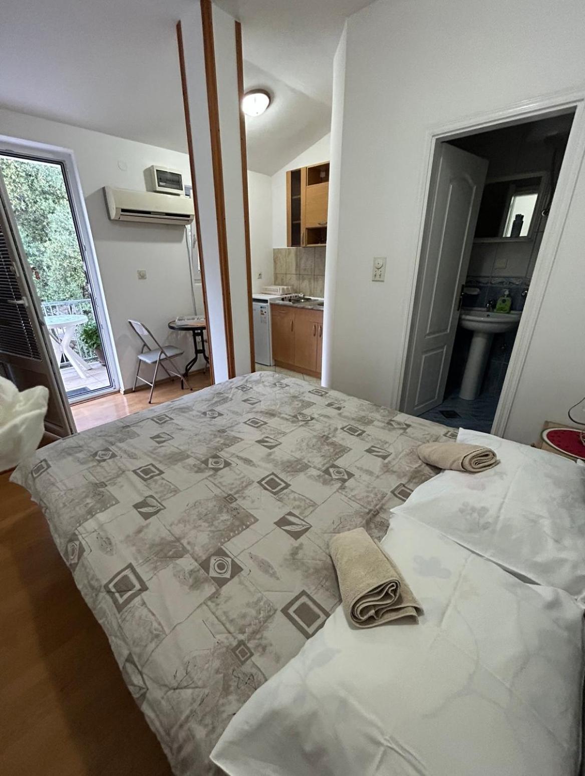Lazarus Bigova Apartments Tivat Eksteriør bilde